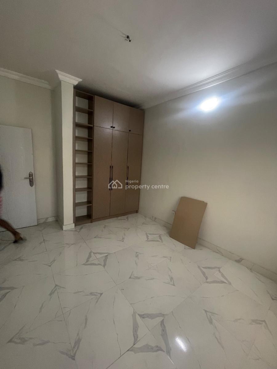 Tastefully Finished 3-bedroom in a Private & Secure Close!, Off Adekunle Kuye Via Agbonyin Avenue Off Adelabu, Surulere, Lagos, House for Rent