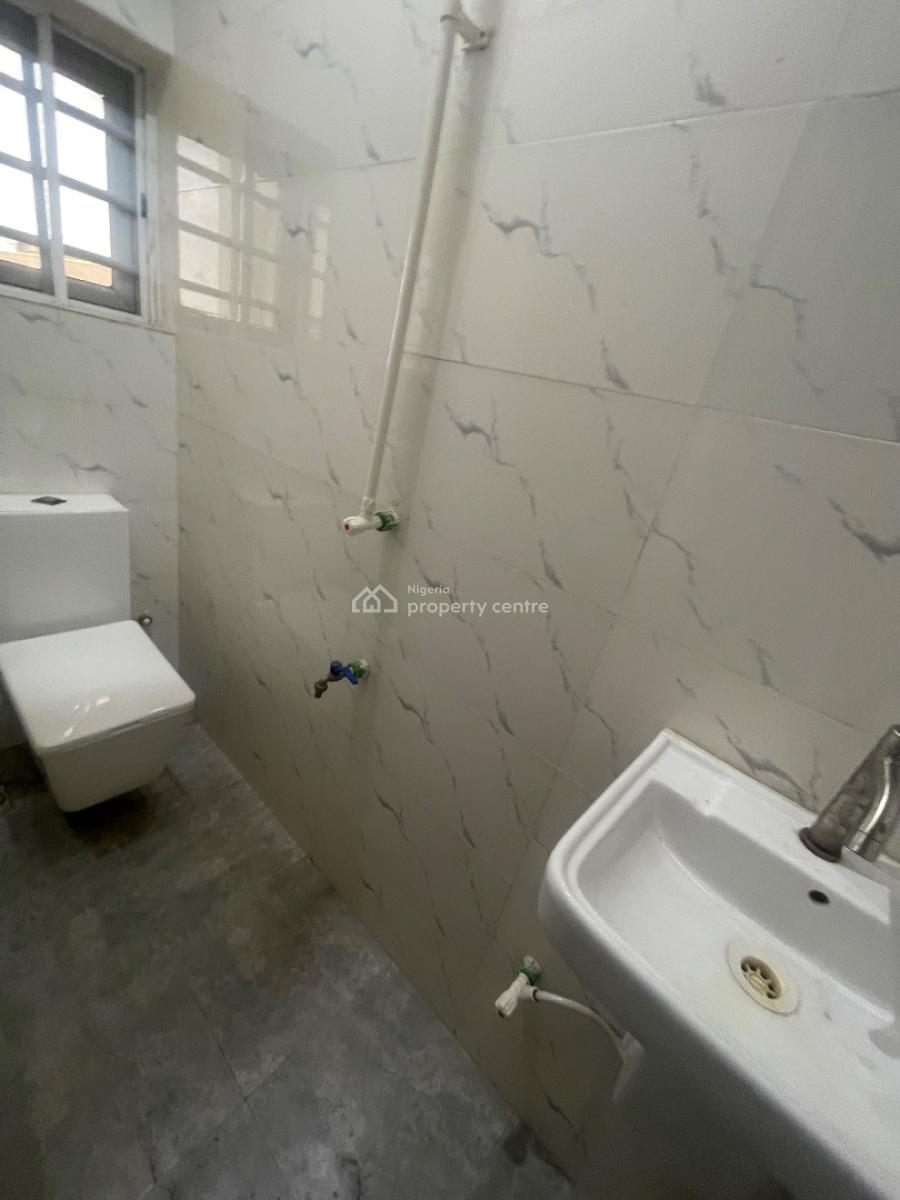 Tastefully Finished 3-bedroom in a Private & Secure Close!, Off Adekunle Kuye Via Agbonyin Avenue Off Adelabu, Surulere, Lagos, House for Rent