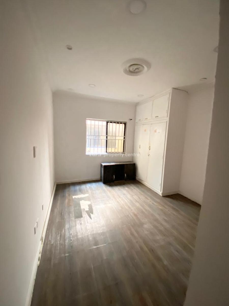 Self Serviced Room Self Contained Off Bisola Durosimi Etti Lekki 1, By Bisola Durosimi Etti Street Lekki Phase 1, Lekki Phase 1, Lekki, Lagos, Self Contain (single Rooms) for Rent