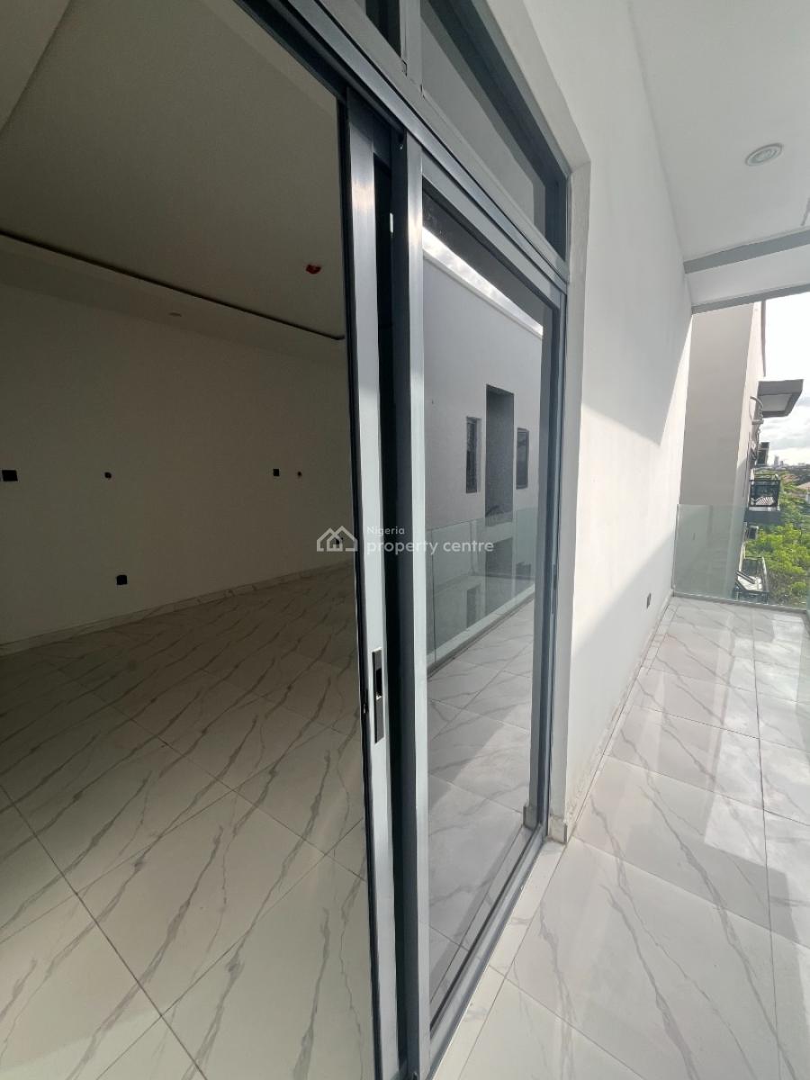 Gallantly 3 Bedrooms Apartment Freedom Way, Lekki Phase 1, Freedom Way, Lekki, Lagos, Block of Flats for Sale