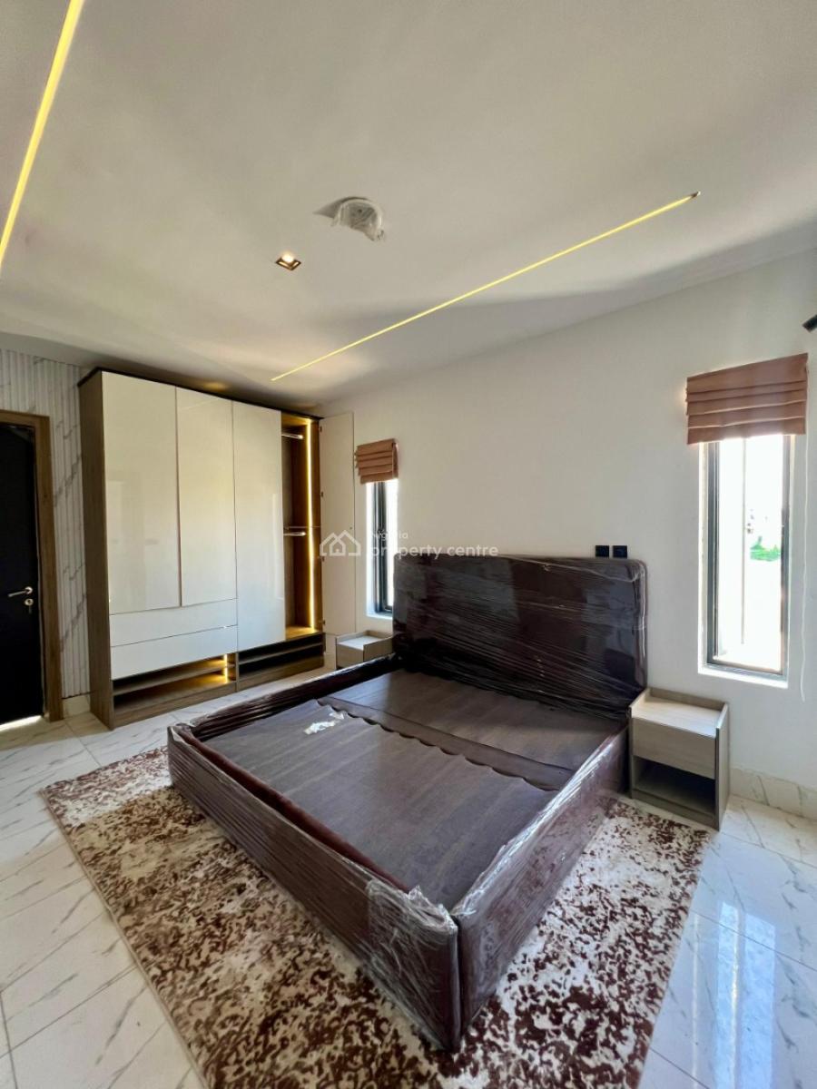Excellent 2bedroom Apartment with an Elevator Within a Secured Estate, Lekki Phase 1, Lekki, Lagos, Flat / Apartment for Sale