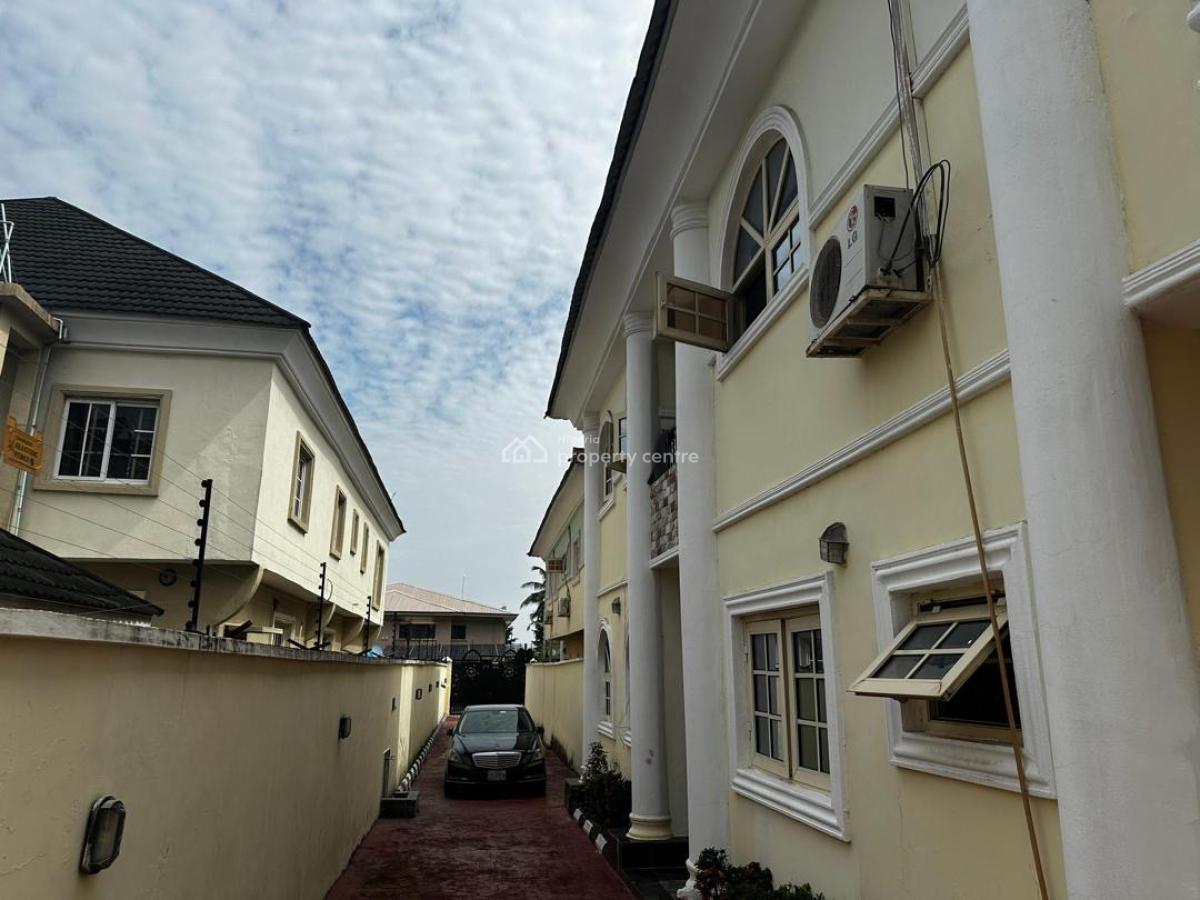 One Penthouse with Toilet and Bathroom, 5 Bedroom, Vgc, Lekki, Lagos, Flat / Apartment for Sale