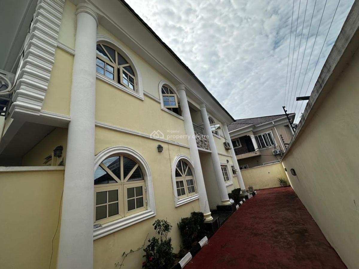 One Penthouse with Toilet and Bathroom, 5 Bedroom, Vgc, Lekki, Lagos, Flat / Apartment for Sale