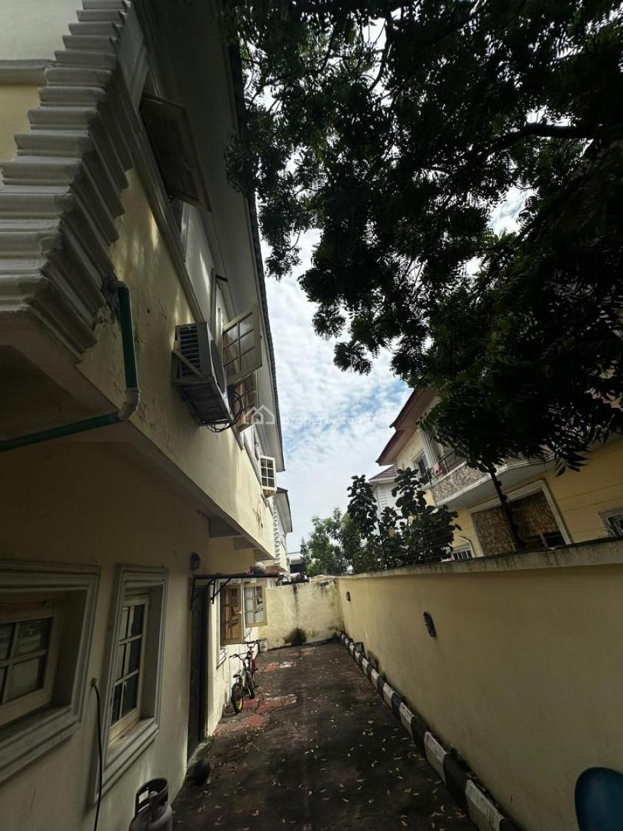 One Penthouse with Toilet and Bathroom, 5 Bedroom, Vgc, Lekki, Lagos, Flat / Apartment for Sale
