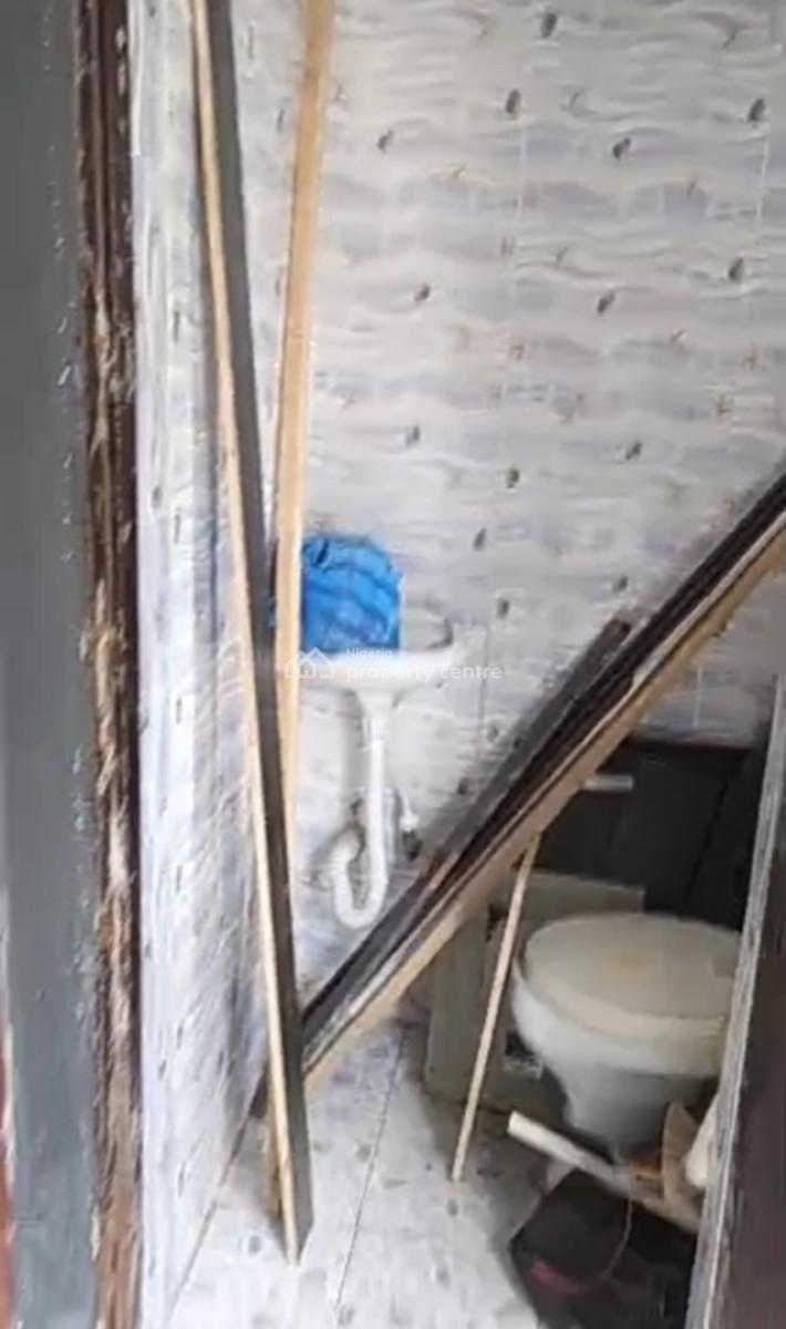 Upstairs 2 Bedroom Apartment at Okun Ajah { Video}, Okun-ajah, Ajah, Lagos, Flat / Apartment for Rent