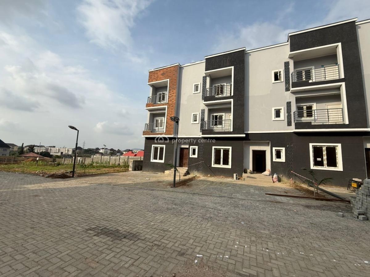 4 Bedroom Terrace with Bq at Kubwa Fo1, Fo1 Layout, Kubwa, Abuja, Terraced Duplex for Sale