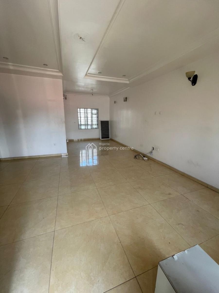 Spacious 2bedroom Apartment (upstairs), Ikota, Lekki, Lagos, Flat / Apartment for Rent