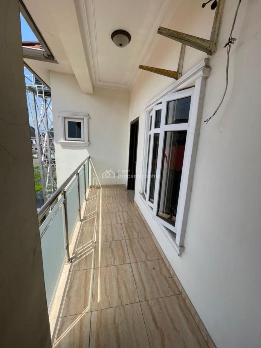 Spacious 2bedroom Apartment (upstairs), Ikota, Lekki, Lagos, Flat / Apartment for Rent