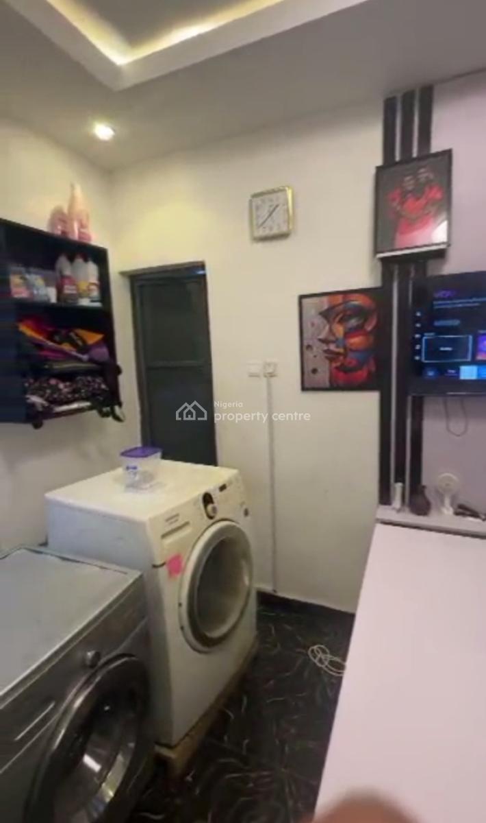 Standard Spacious Tastefully Built One Bedroom Apartment, Alagomeji, Yaba, Lagos, Mini Flat (room and Parlour) for Rent