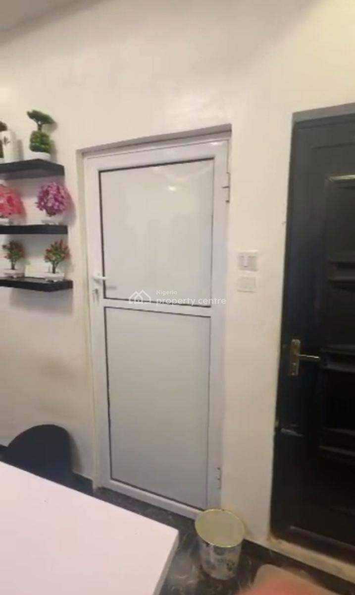 Standard Spacious Tastefully Built One Bedroom Apartment, Alagomeji, Yaba, Lagos, Mini Flat (room and Parlour) for Rent