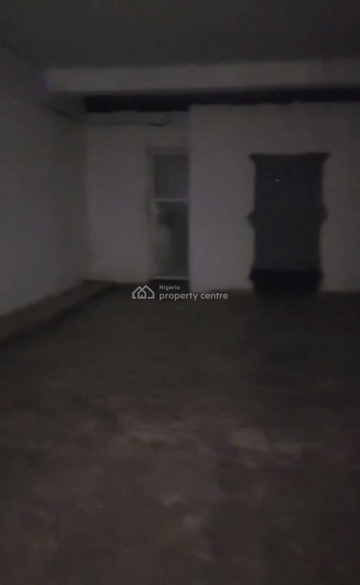Spacious Standard 140 Sqm Open Plan Office Space with in-built Toilet, Sabo, Yaba, Lagos, Office Space for Rent