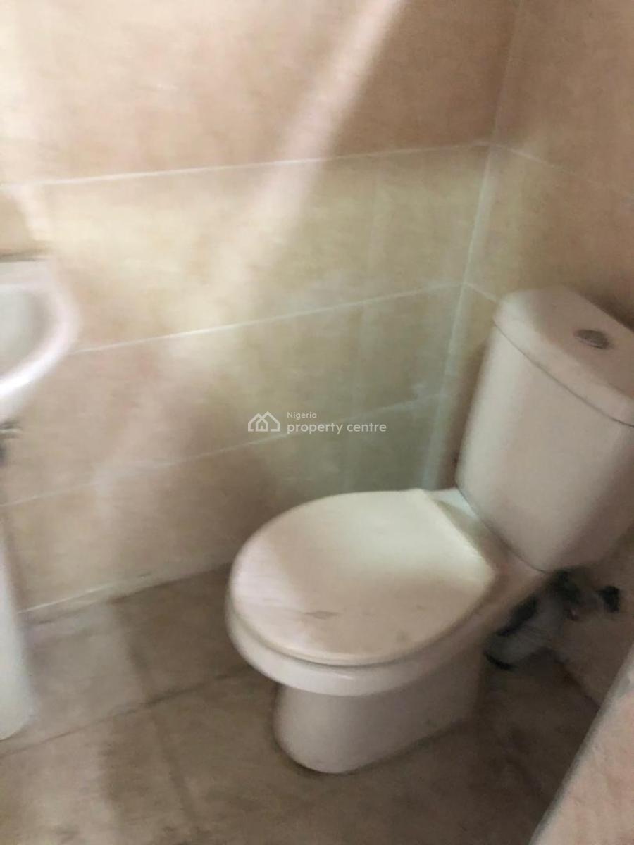 Luxury Bq with Enough Space  24 Hours Light, Ogombo Road, Ajah, Lagos, Self Contain (single Rooms) for Rent