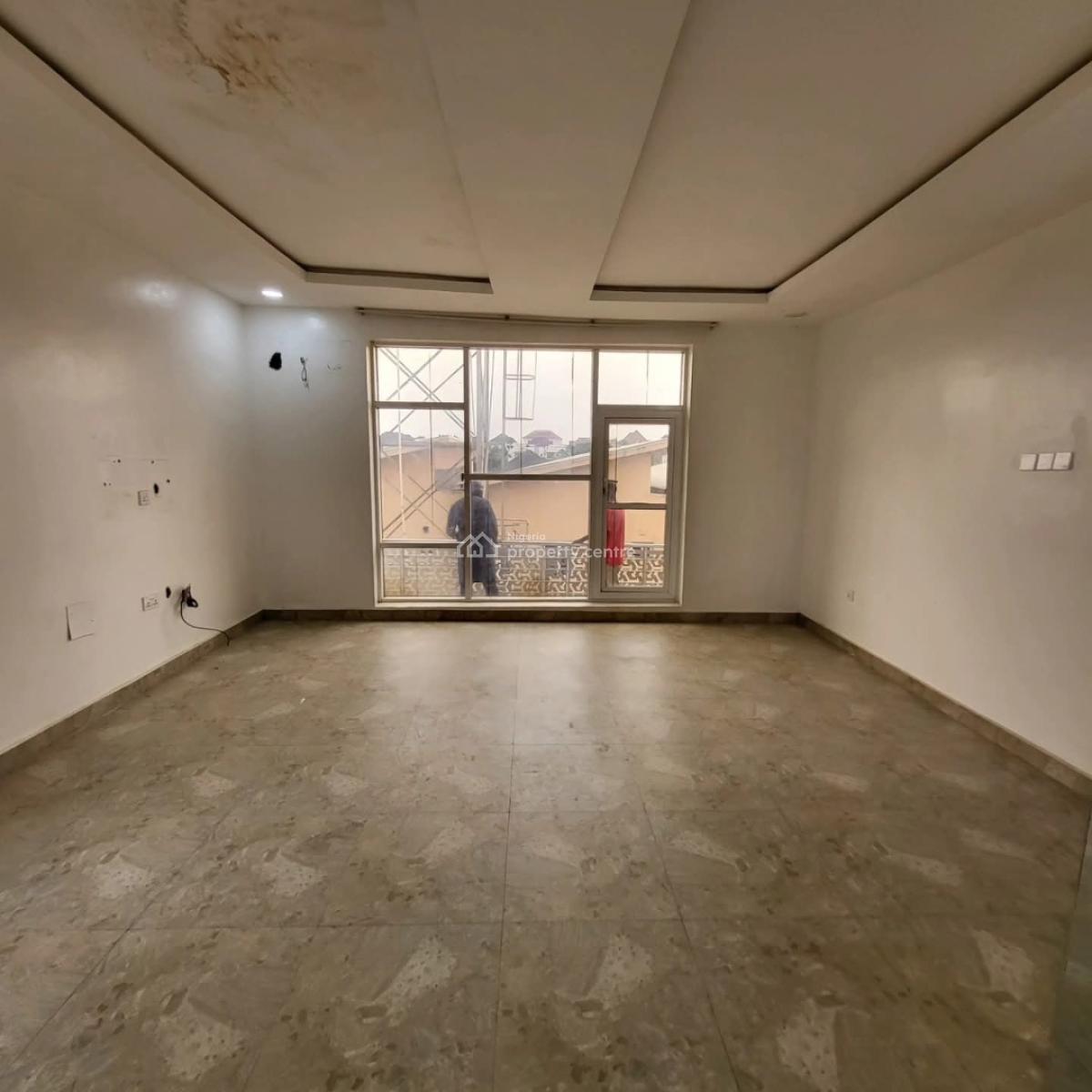 4 Bedrooms Terrace Duplex with a Room Bq, Guzape District, Abuja, Terraced Duplex for Sale