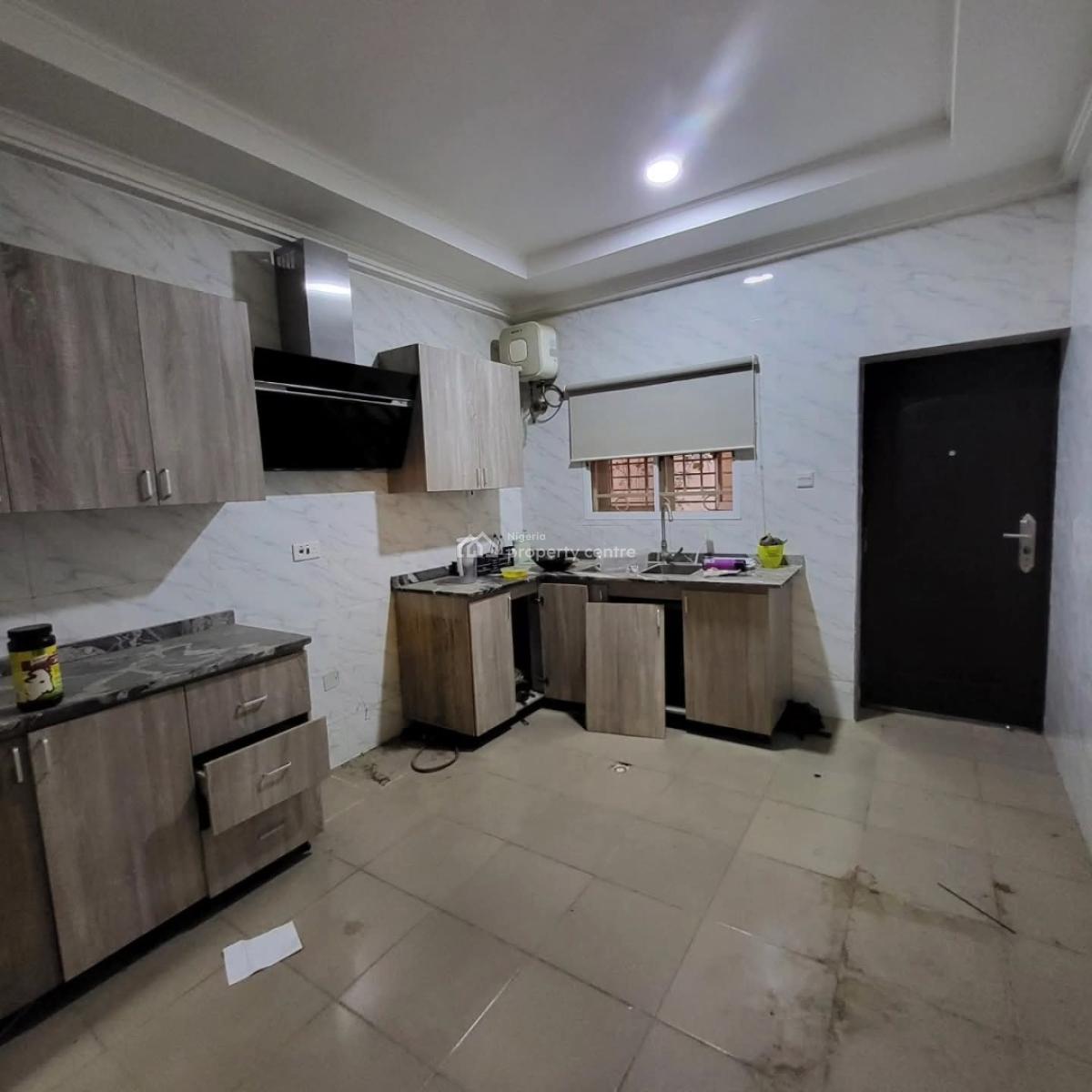 4 (four) Bedrooms Terrace Duplex with a Maid Room, Guzape District, Abuja, Detached Duplex for Sale
