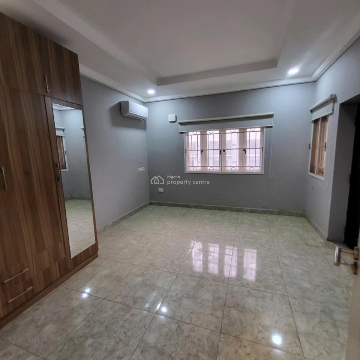 4 (four) Bedrooms Terrace Duplex with a Maid Room, Guzape District, Abuja, Detached Duplex for Sale