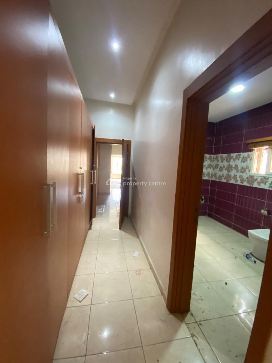 Spacious 5 Bedroom Detached House Located in Lekki Phase 1, Ladi Alakija Street, Lekki Phase 1, Lekki, Lagos, Detached Duplex for Rent