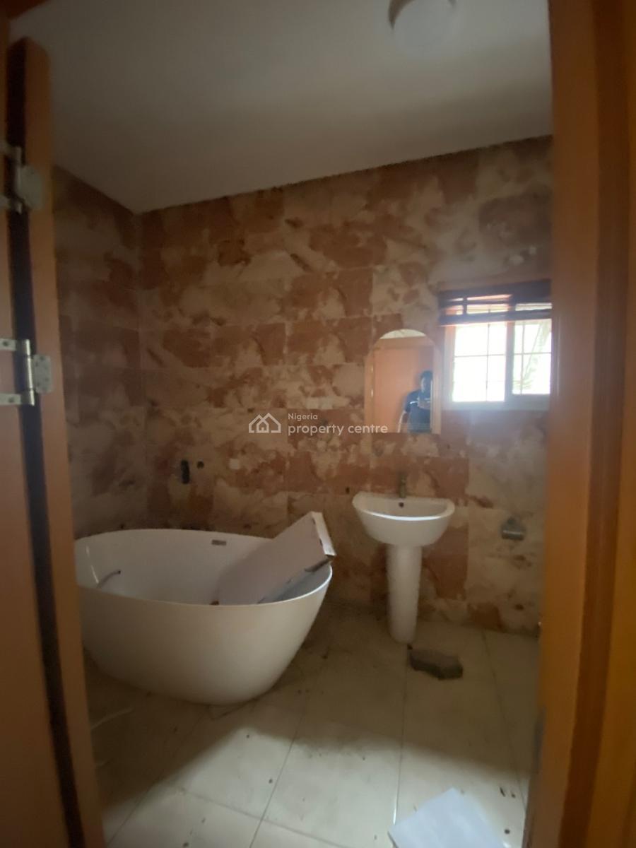 Spacious 5 Bedroom Detached House Located in Lekki Phase 1, Ladi Alakija Street, Lekki Phase 1, Lekki, Lagos, Detached Duplex for Rent