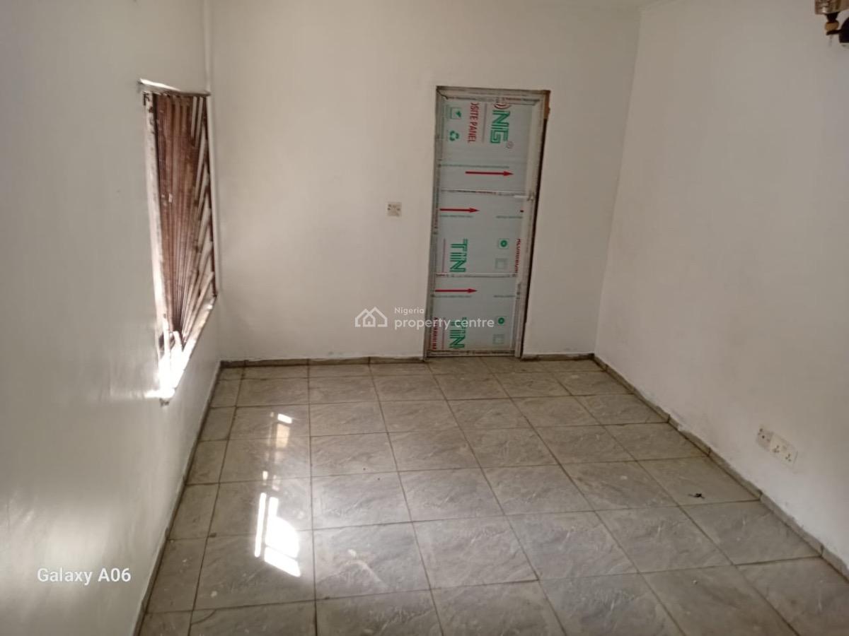 Nice Self Contain, Southern View Estate, Lekki Phase 1, Lekki, Lagos, Flat / Apartment for Rent