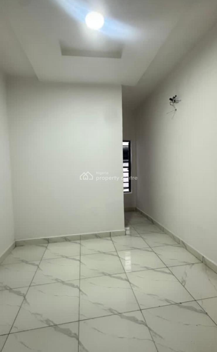 Big Semi Master Room Upstairs, Orchid Road, Ikota, Lekki, Lagos, Self Contain (single Rooms) for Rent