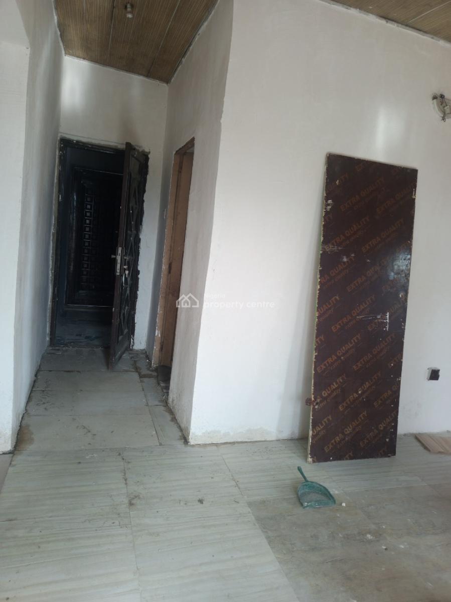 Renovated Room and Parlor Mini Flat Upstairs, Mobil Road Ilaje, Ilaje, Ajah, Lagos, Mini Flat (room and Parlour) for Rent