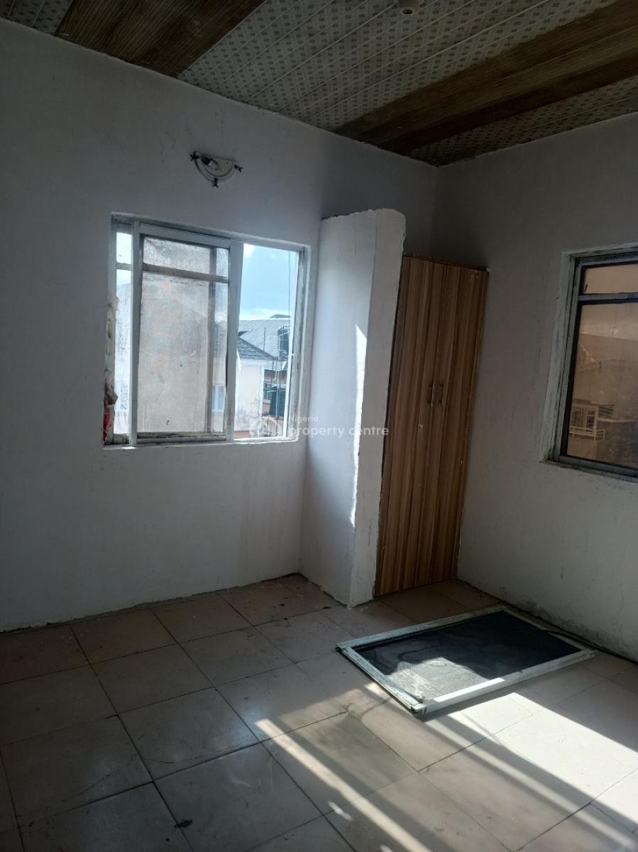 Renovated Room and Parlor Mini Flat Upstairs, Mobil Road Ilaje, Ilaje, Ajah, Lagos, Mini Flat (room and Parlour) for Rent