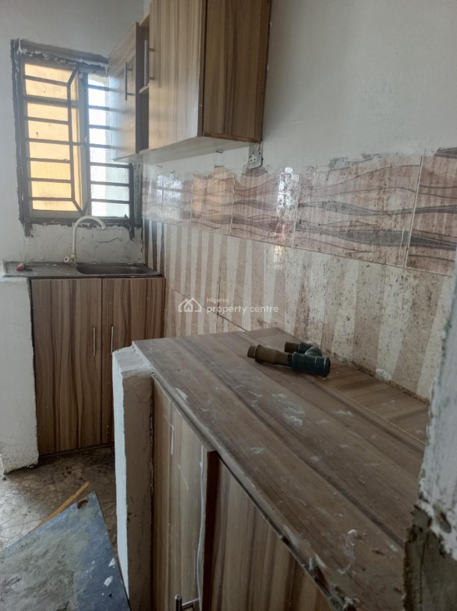 Renovated Room and Parlor Mini Flat Upstairs, Mobil Road Ilaje, Ilaje, Ajah, Lagos, Mini Flat (room and Parlour) for Rent