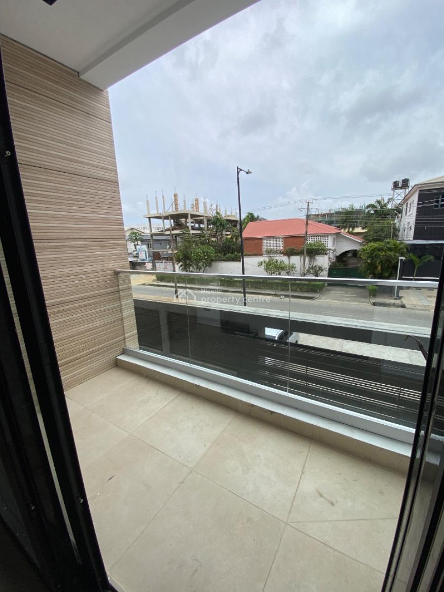 Luxury Three Bedroom Apartment, Lekki Phase 1, Lekki, Lagos, Flat / Apartment for Sale