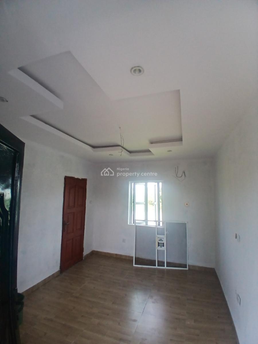 Self  Contained, Alashilla Estate Home of Royalty, Ogombo, Ajah, Lagos, Self Contain (single Rooms) for Rent
