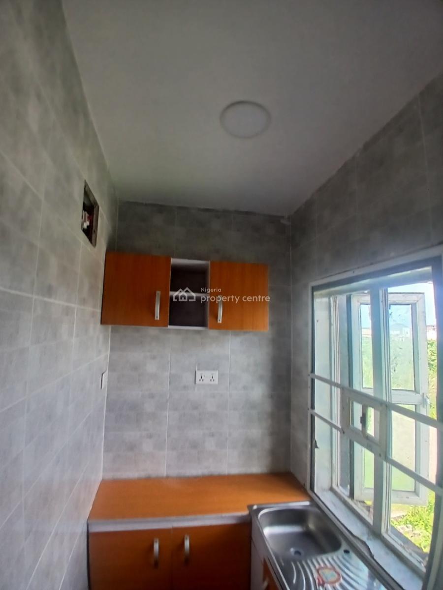 Self  Contained, Alashilla Estate Home of Royalty, Ogombo, Ajah, Lagos, Self Contain (single Rooms) for Rent