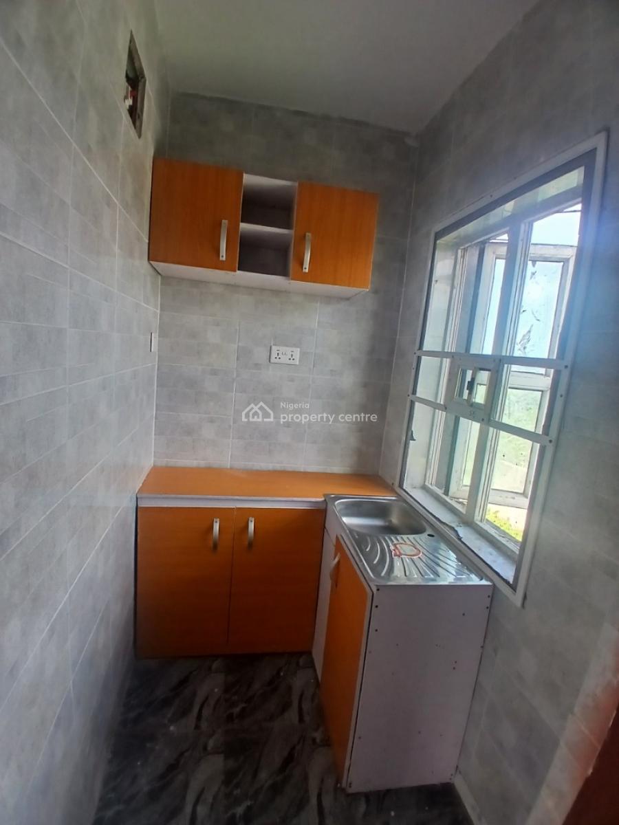 Self  Contained, Alashilla Estate Home of Royalty, Ogombo, Ajah, Lagos, Self Contain (single Rooms) for Rent