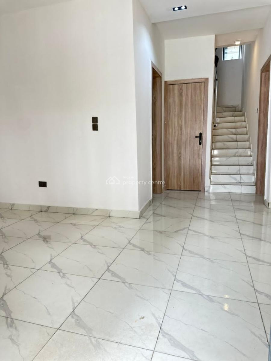 Spacious Semi Master Bedroom Upstairs, Orchid, Lekki, Lagos, Self Contain (single Rooms) for Rent