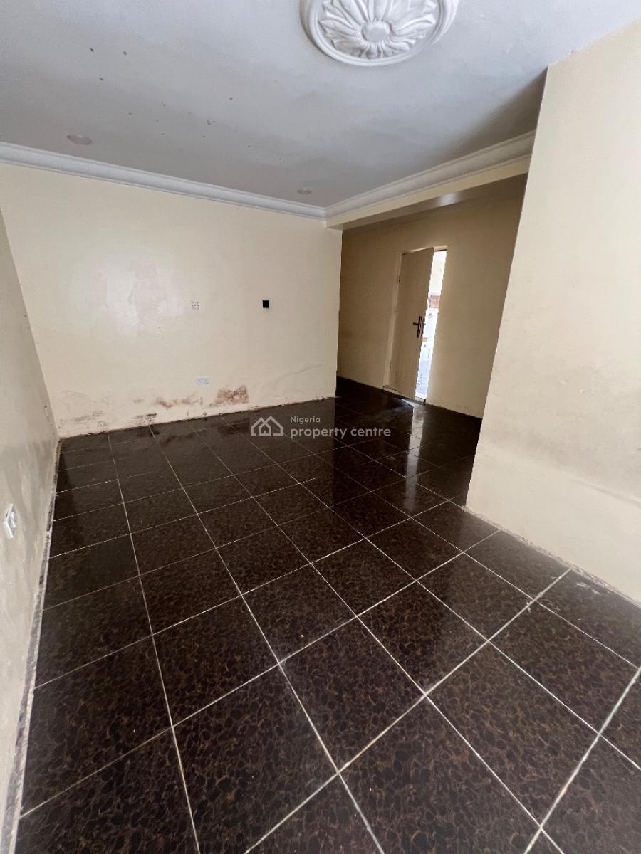Spacious Room and Parlour Selfcontain at Lekki Phase 1, Off Admiralty Road Lekki Phase 1, Lekki Phase 1, Lekki, Lagos, Mini Flat (room and Parlour) for Rent