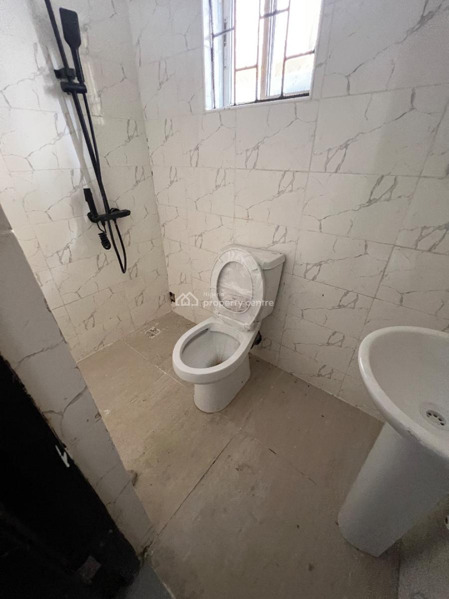 Spacious Room and Parlour Selfcontain at Lekki Phase 1, Off Admiralty Road Lekki Phase 1, Lekki Phase 1, Lekki, Lagos, Mini Flat (room and Parlour) for Rent