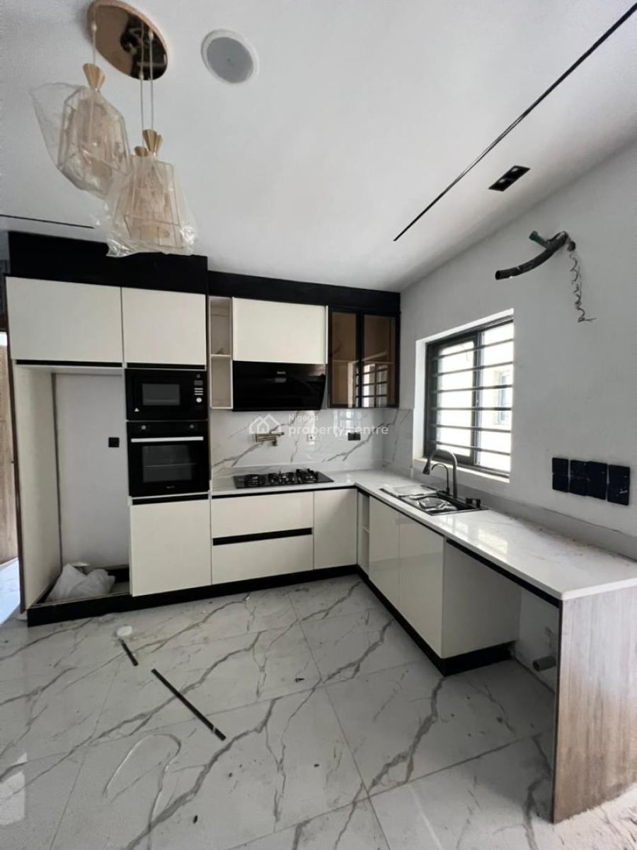 Classy 1 Bedroom Apartment with Pool, Gym, Elevator, Central Gas Sys, Lekki Phase 1, Lekki, Lagos, Flat / Apartment for Sale