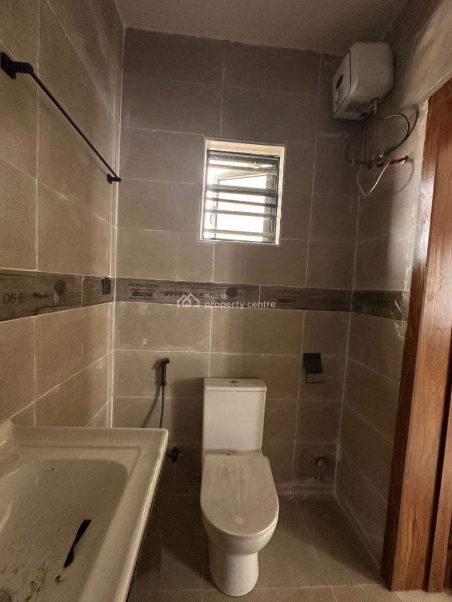 Lovely Luxury 2 Bed Apartment in a Secured Estate, Ologolo Road, Lekki., Lekki, Lagos, Flat / Apartment for Rent