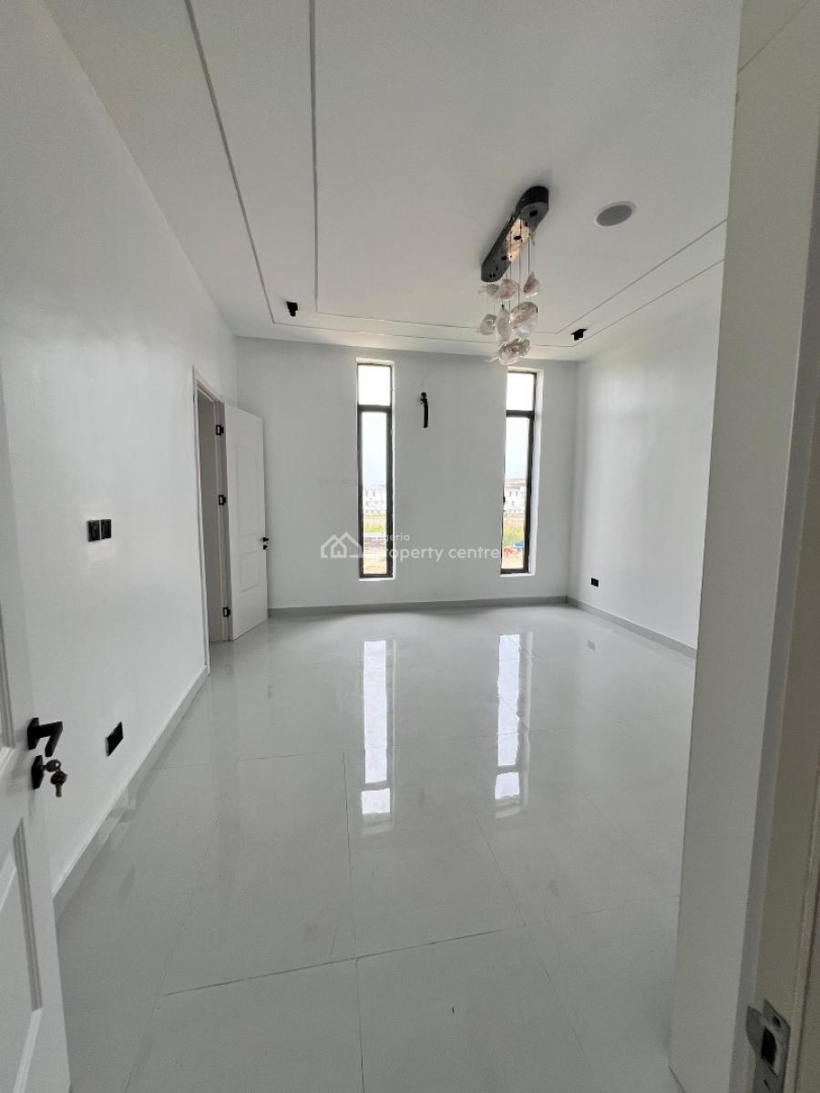 Contemporary Self Compound 5 Bed Terrace + Pool, Automated Home & Bq, Lekki Phase 1, Lekki, Lagos, Terraced Duplex for Sale