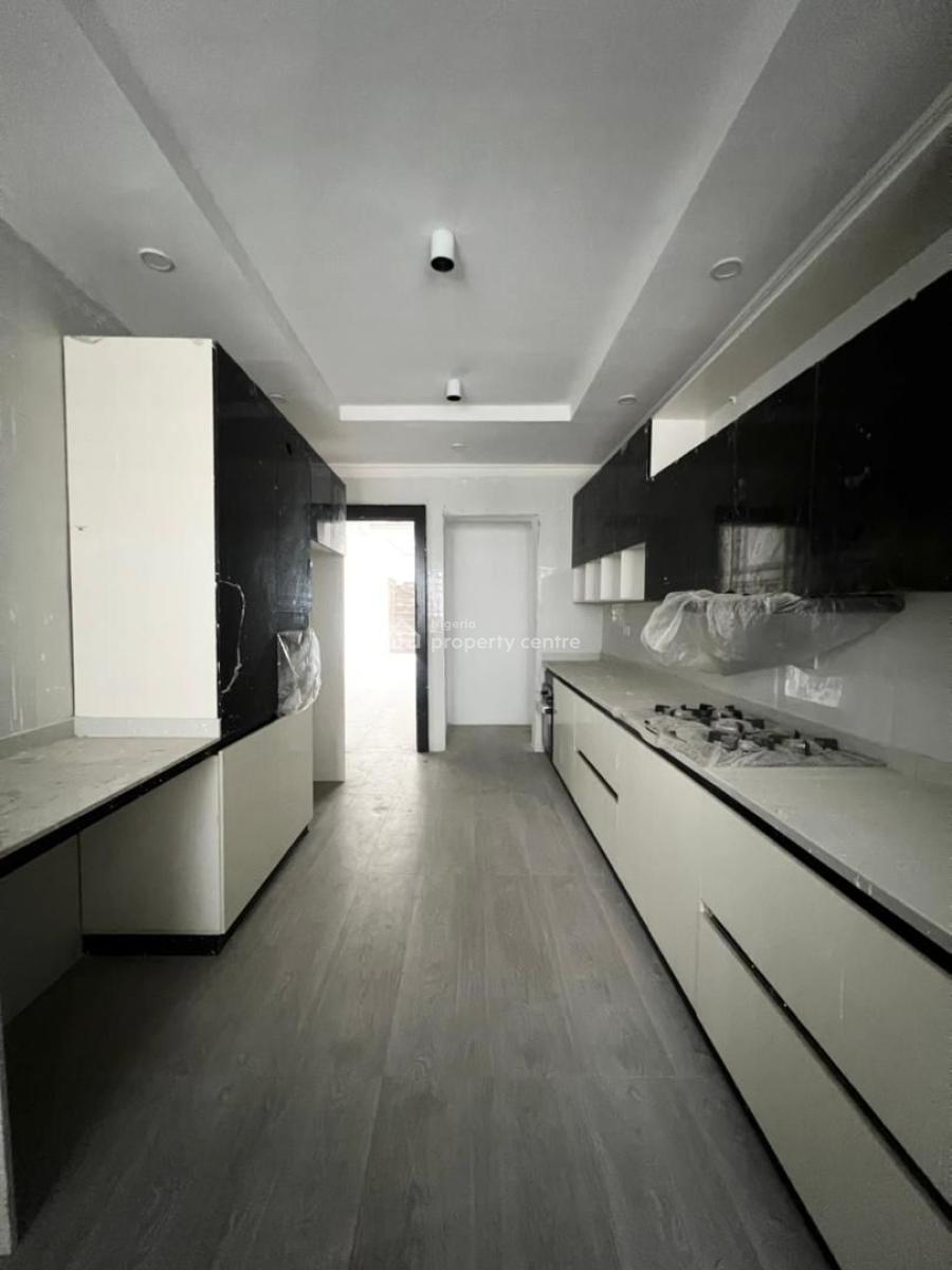 Family Friendly 4 Bed Apartment with Private Cinema, Bq, Lekki Phase 1, Lekki, Lagos, Flat / Apartment for Sale