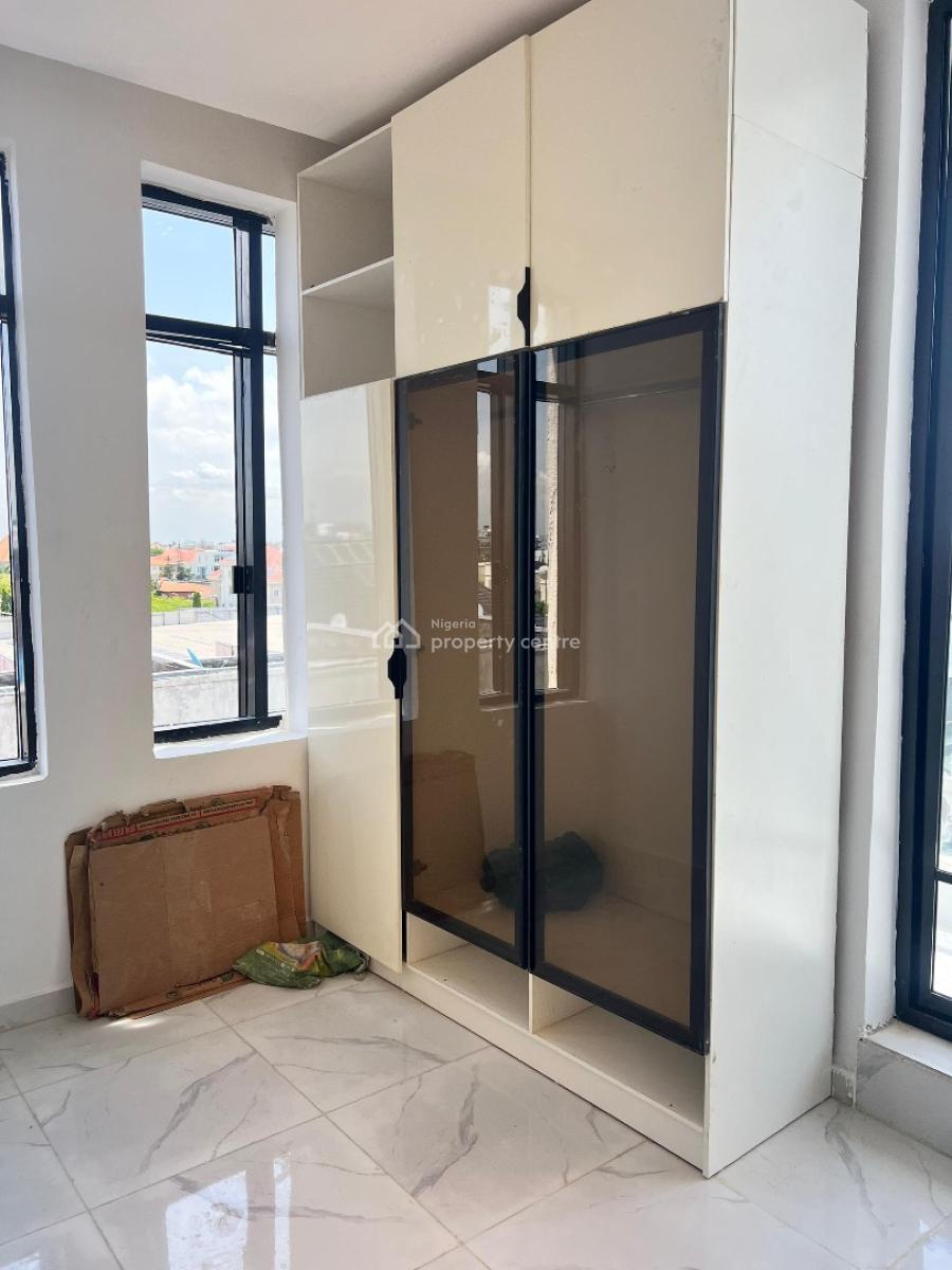 Inviting 2 Bed Apartment with Pool, Gym, Elevator, Central Gas System, Ikate, Lekki, Lagos, Flat / Apartment for Sale