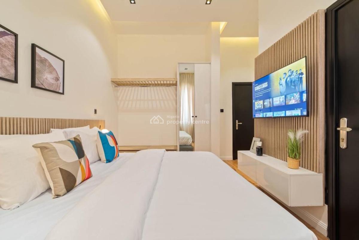 Luxurious 4 Bedrooms Penthouse with Pool, Off Bourdillon Road, Ikoyi, Lagos, Flat / Apartment Short Let