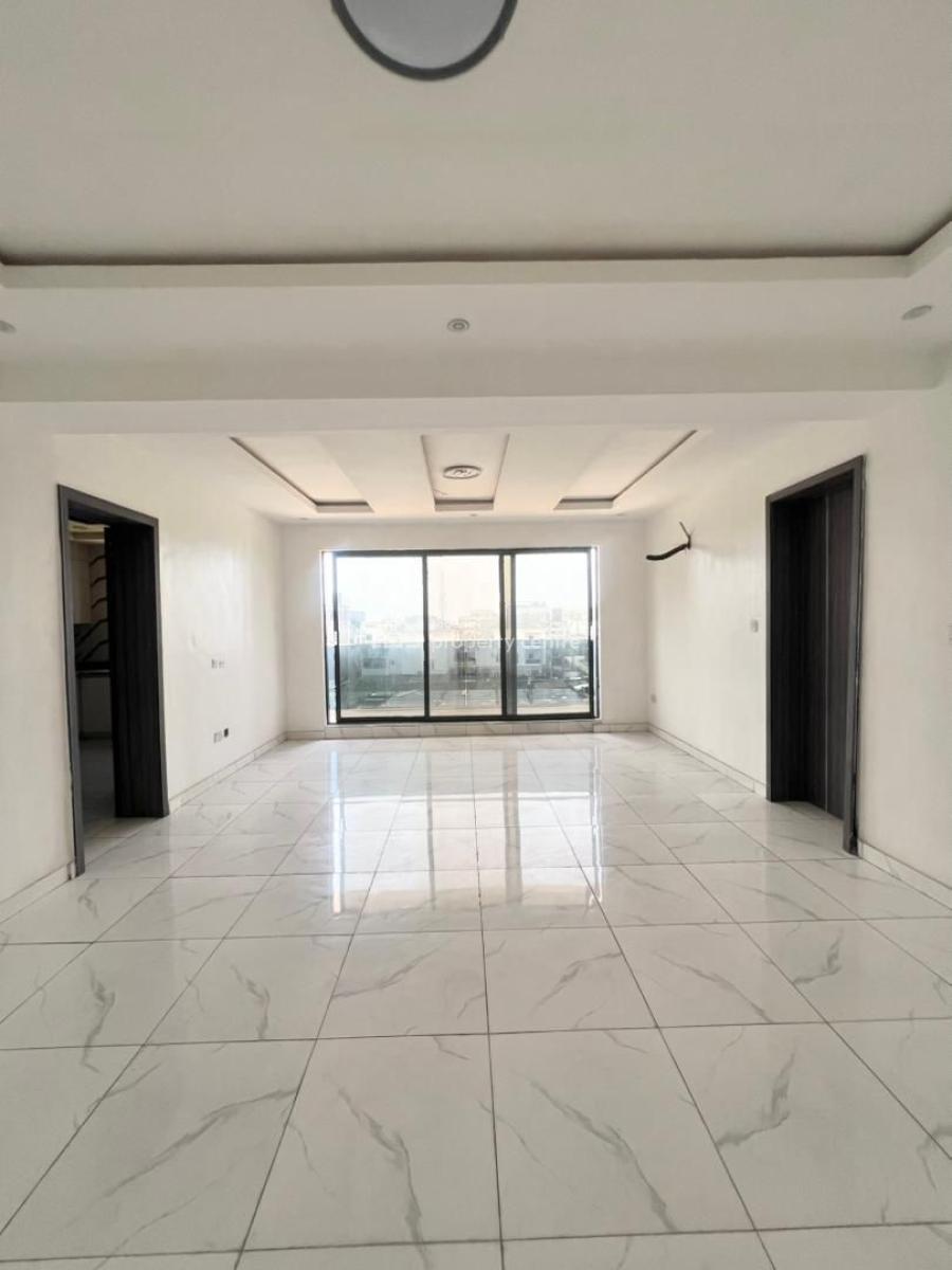 Exquisite 2 Bedroom Apartment with Elevator in a Well Secured Area, Ikate, Lekki, Lagos, Flat / Apartment for Sale