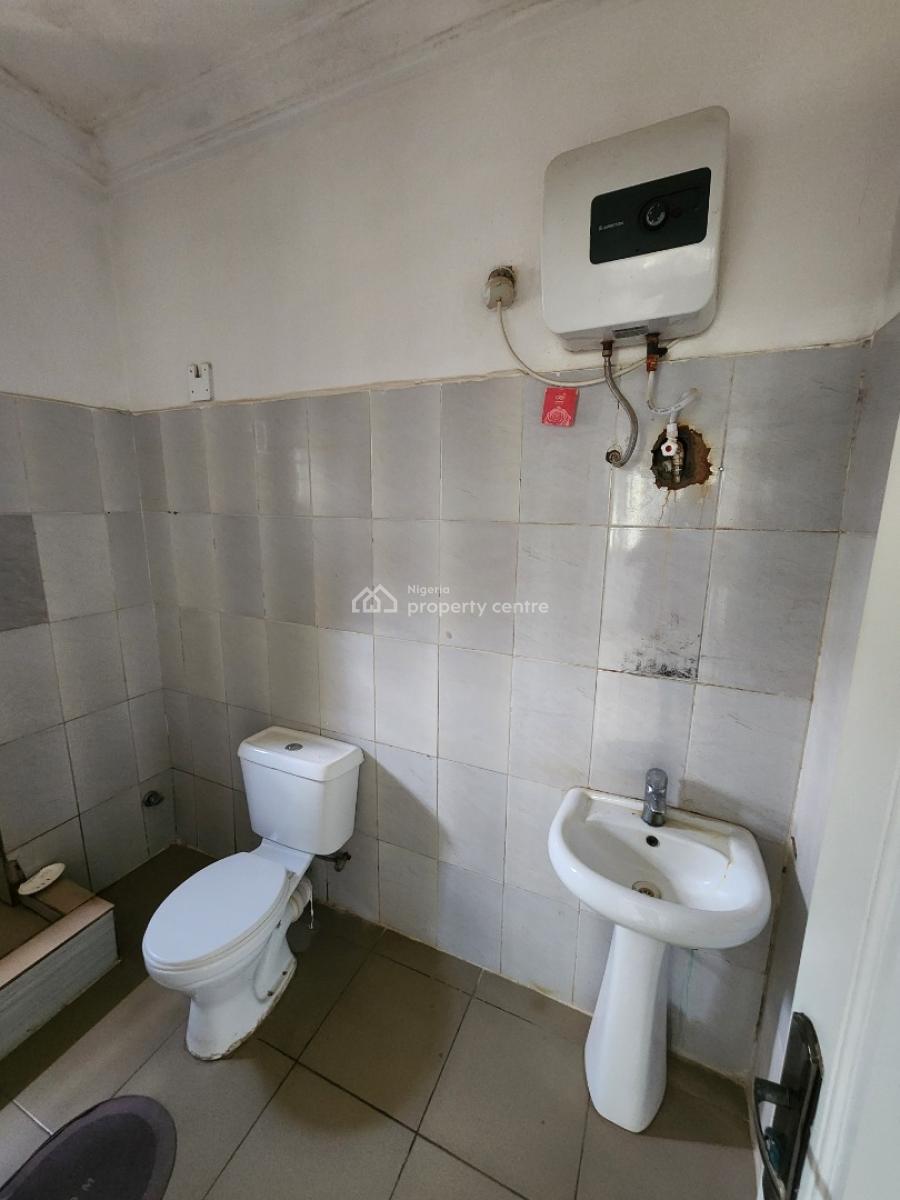 Luxury Two Bedroom Block of Flat, News Engineering Dawaki., Dawaki, Gwarinpa, Abuja, Flat / Apartment for Rent