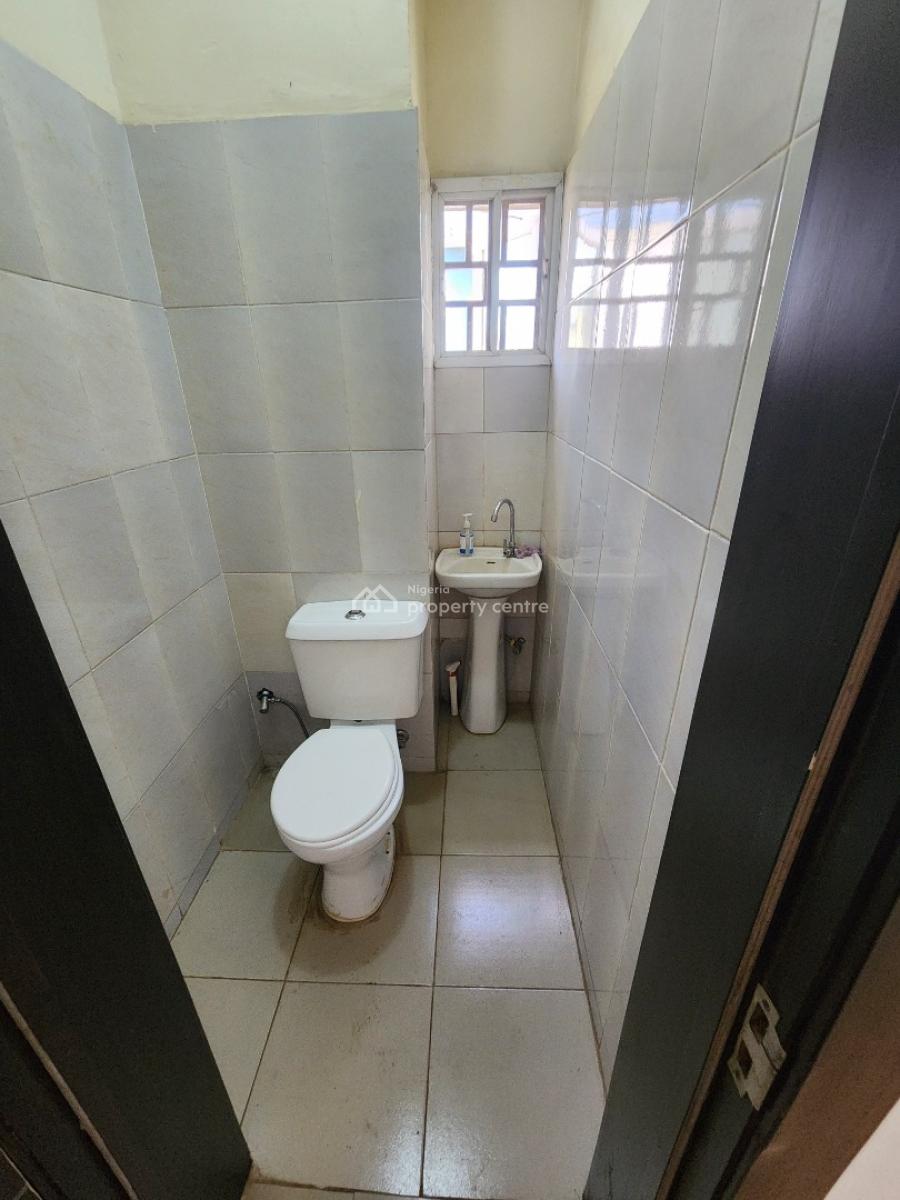 Luxury Two Bedroom Block of Flat, News Engineering Dawaki., Dawaki, Gwarinpa, Abuja, Flat / Apartment for Rent