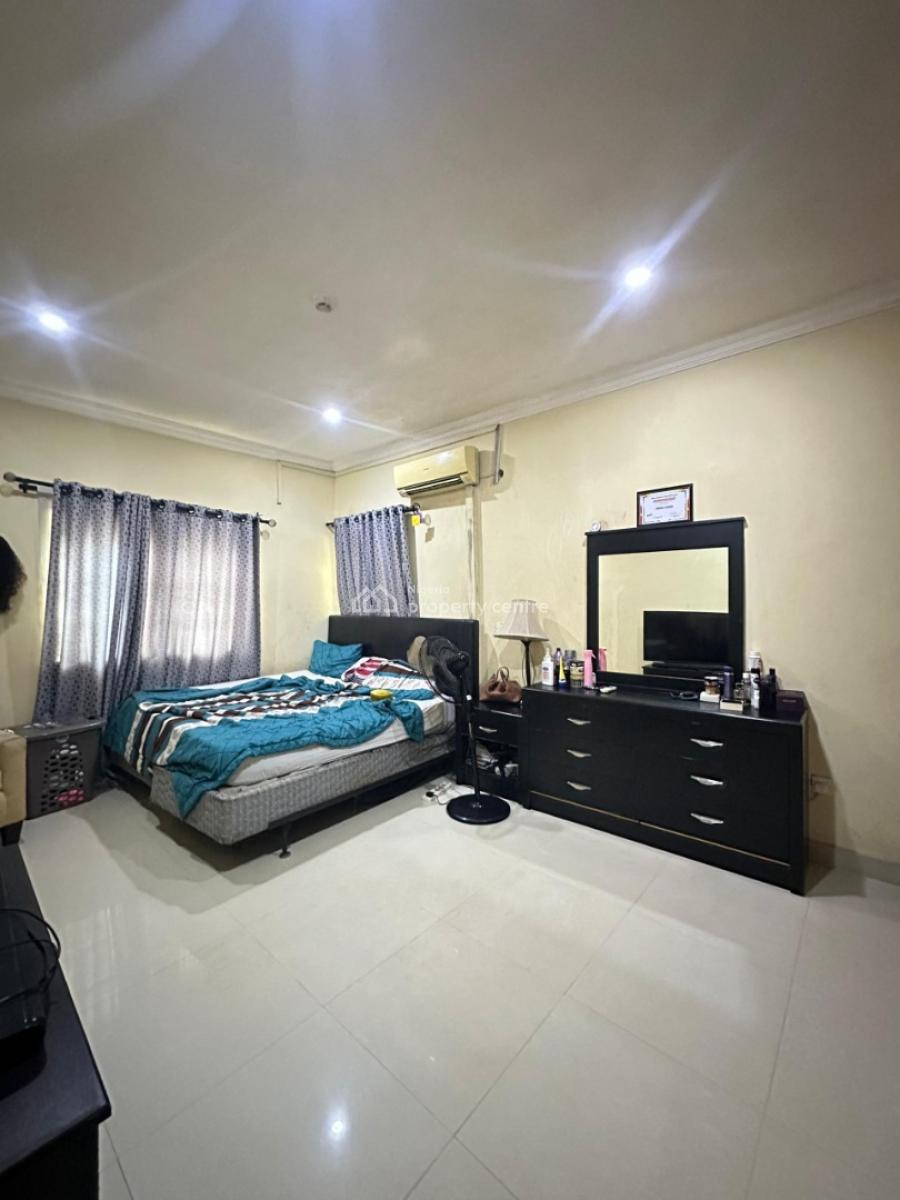 Spacious Luxury 3 Bedroom Apartment with in a  Serene Environment, Lekki, Lekki Phase 1, Lekki, Lagos, Flat / Apartment for Sale