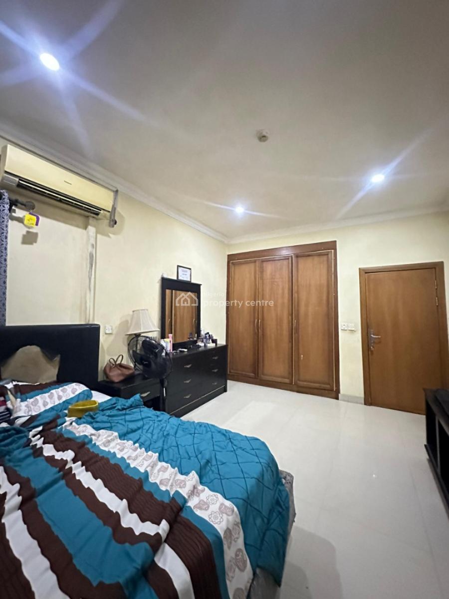 Spacious Luxury 3 Bedroom Apartment with in a  Serene Environment, Lekki, Lekki Phase 1, Lekki, Lagos, Flat / Apartment for Sale