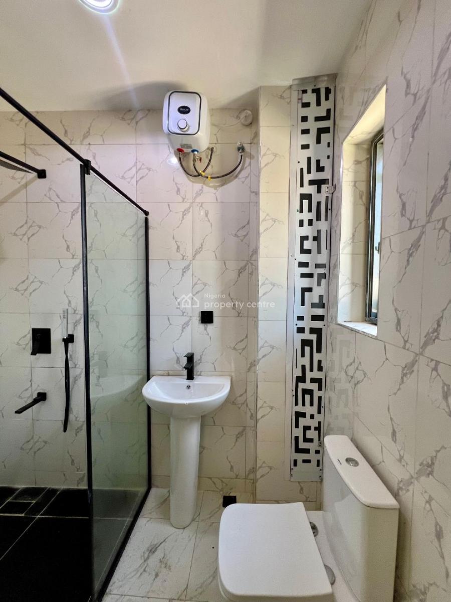 Beautifully Crafted 2 Bedroom Apartment, Lekki Phase 1, Lekki, Lagos, Flat / Apartment for Sale