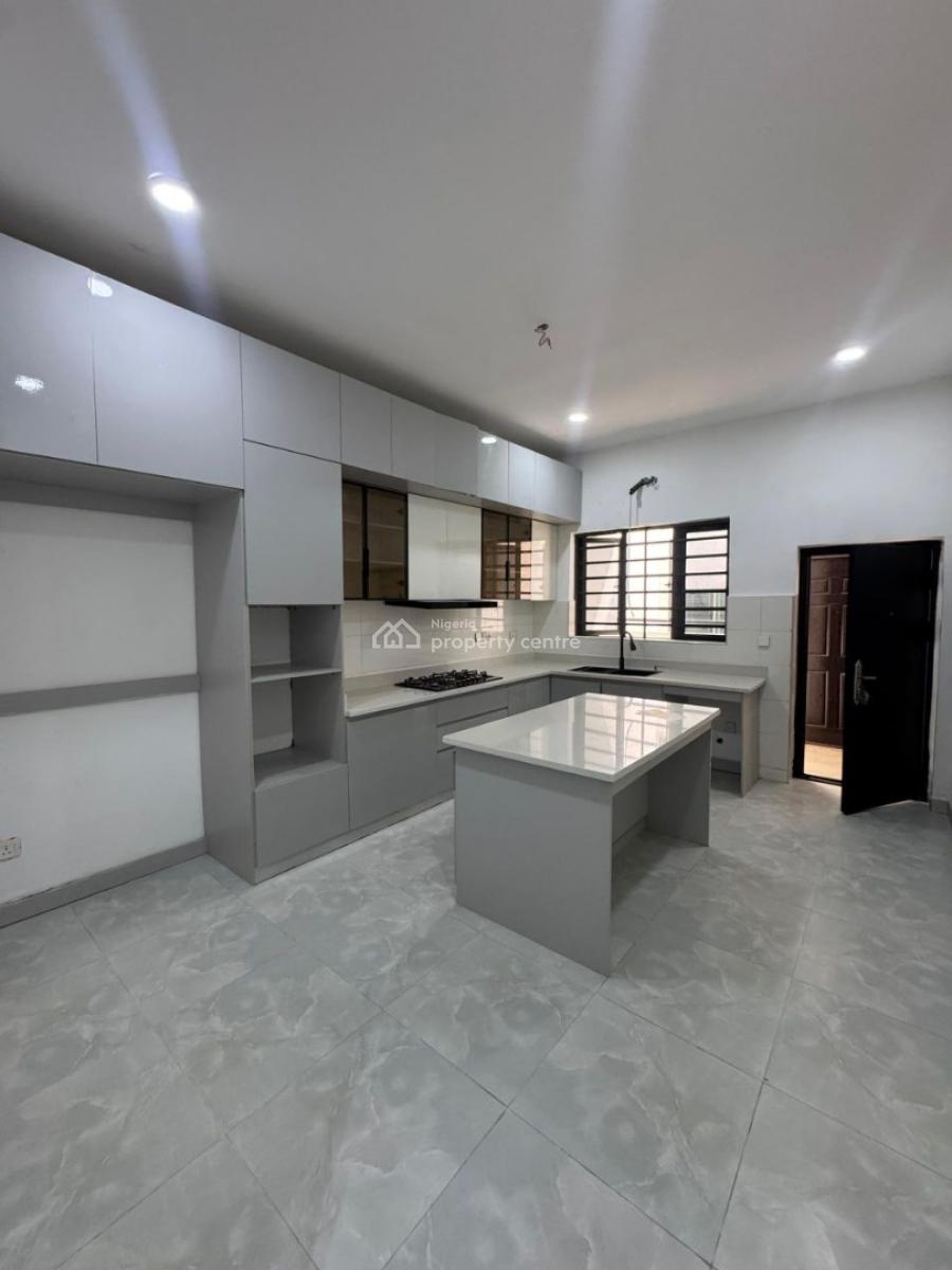 Spacious 3 Bedroom Apartment Bq, Lekki, Lagos, Block of Flats for Sale