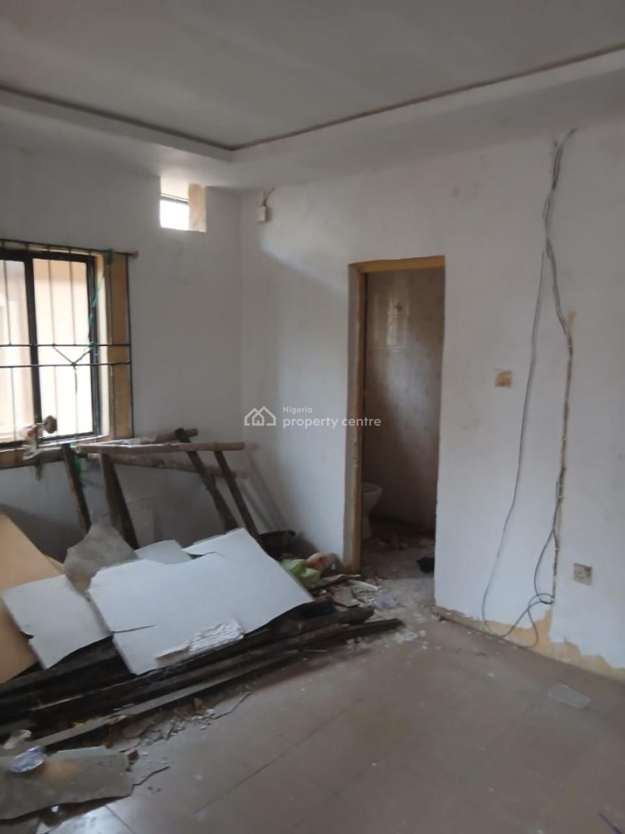 Renovated 3 Bedroom Flat, Omole Phase2 1 2nd Gate, Ojodu, Lagos, Flat / Apartment for Rent