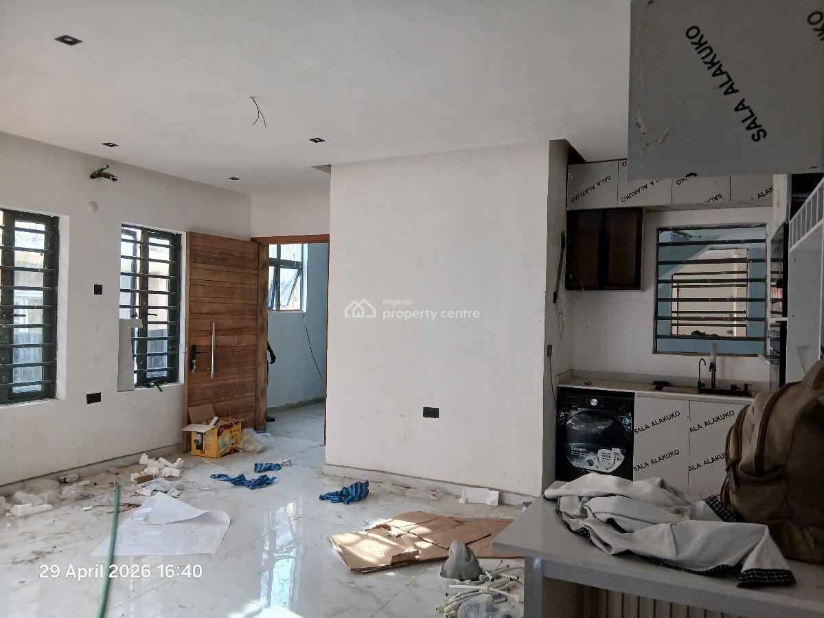 a Newly Build 2 Bedroom Flat Ensuite, Fola Agoro, Yaba, Lagos, Flat / Apartment for Rent