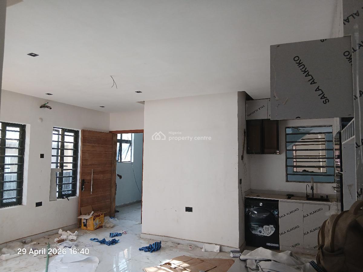 a Newly Build 2 Bedroom Flat Ensuite, Fola Agoro, Yaba, Lagos, Flat / Apartment for Rent