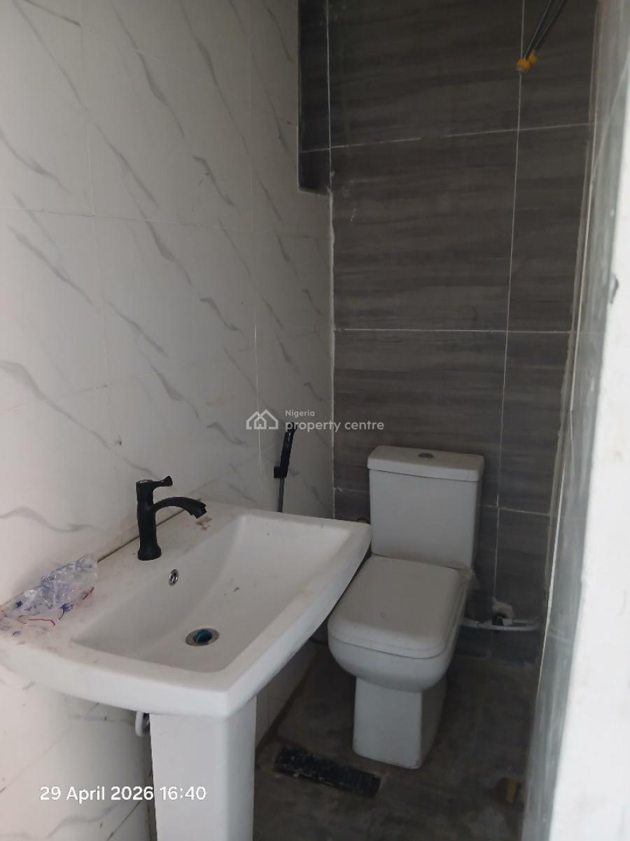 a Newly Build 2 Bedroom Flat Ensuite, Fola Agoro, Yaba, Lagos, Flat / Apartment for Rent